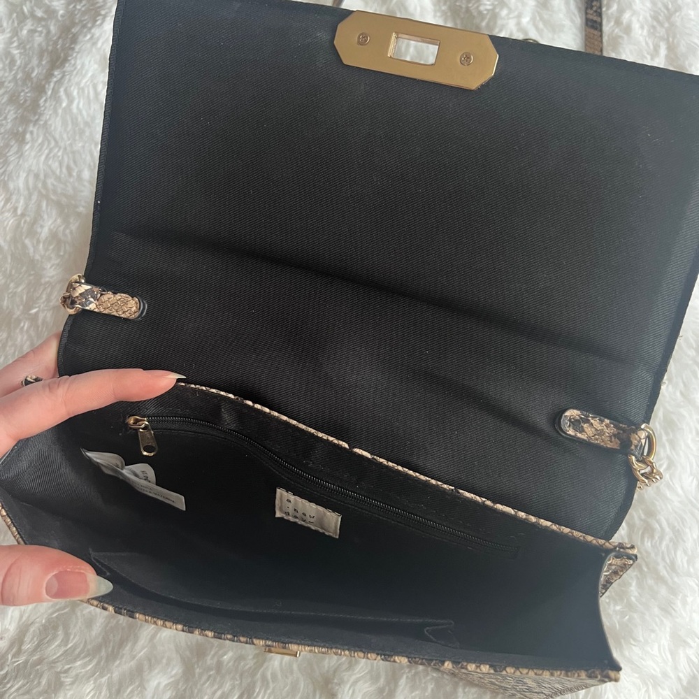 Purse - Picture 3 of 3